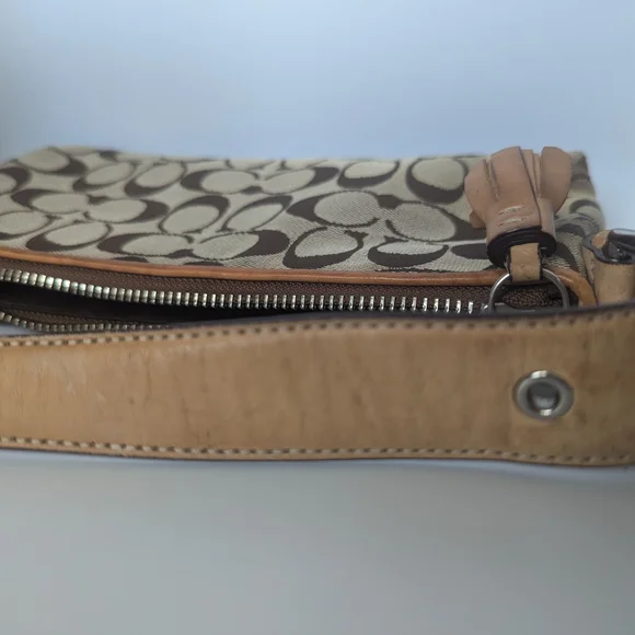 Coach Brown Signature Shoulder Bag - Picture 4 of 5